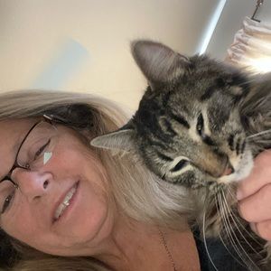 Meet your Posher, Kim